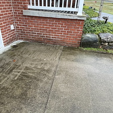 Tallmadge-Residential-Pressure-Washing-on-brick-house 5