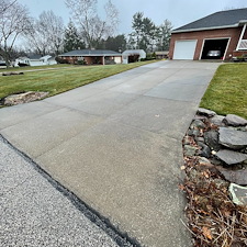 Tallmadge-Residential-Pressure-Washing-on-brick-house 3